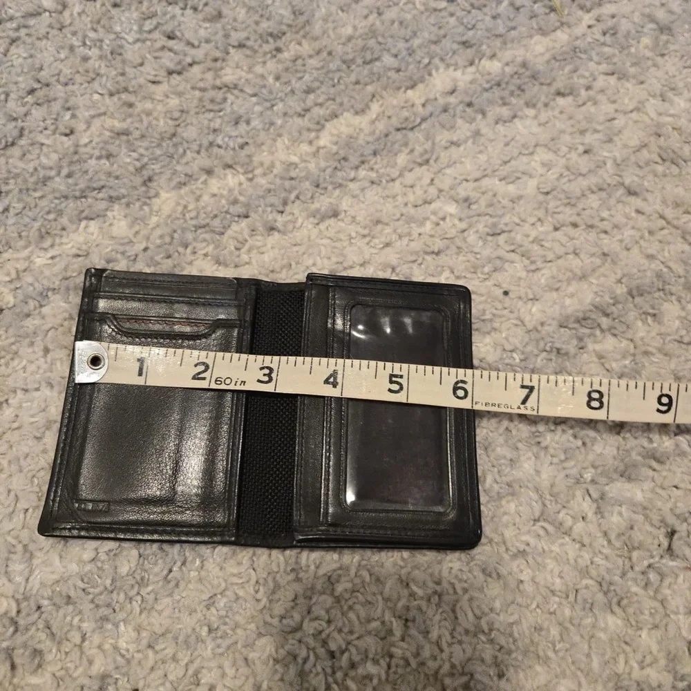 Tumi Wallet Leather Black Bi Fold